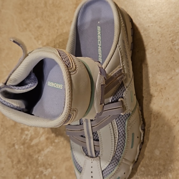 Sketchers Open Back Slip Ons - Picture 3 of 7